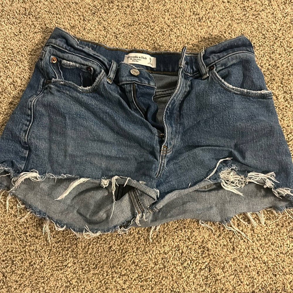 Abercrombie mom shorts
